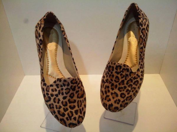 Sapatilha Slipper de Onça. numero 38